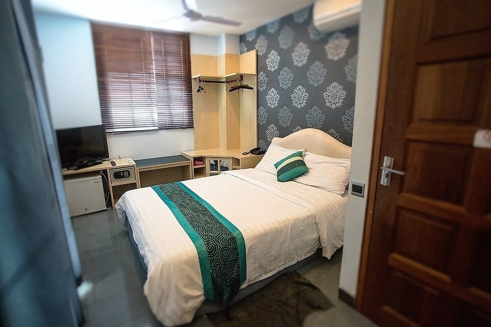 Lvis Boutique Hotel Male Bagian luar foto
