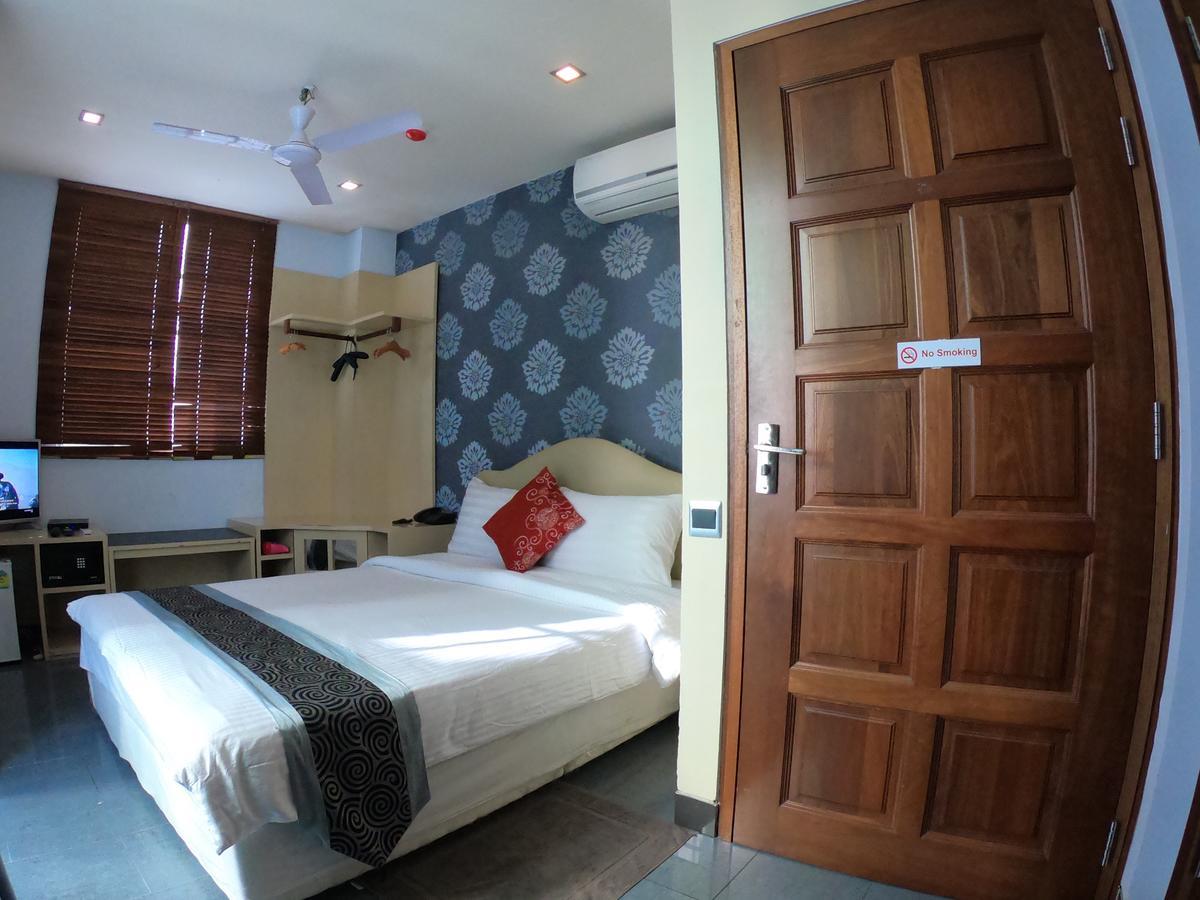 Lvis Boutique Hotel Male Bagian luar foto