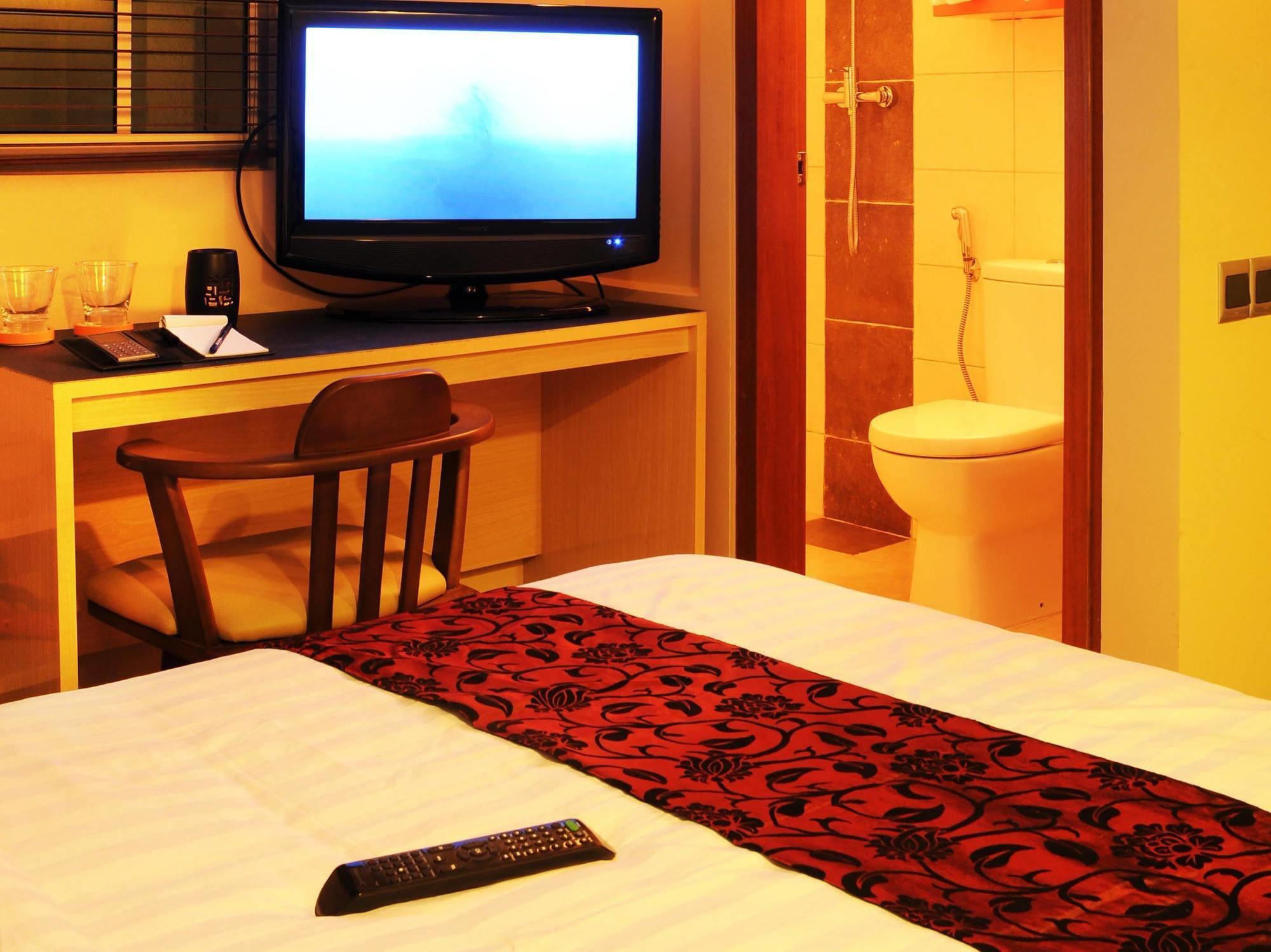 Lvis Boutique Hotel Male Bagian luar foto